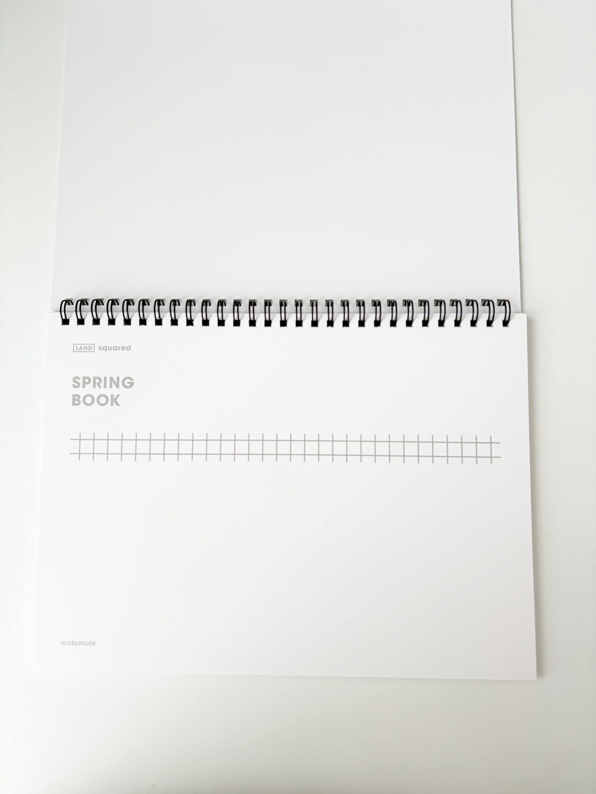 Motemote Squared Notebook Landscape 5mm Grid