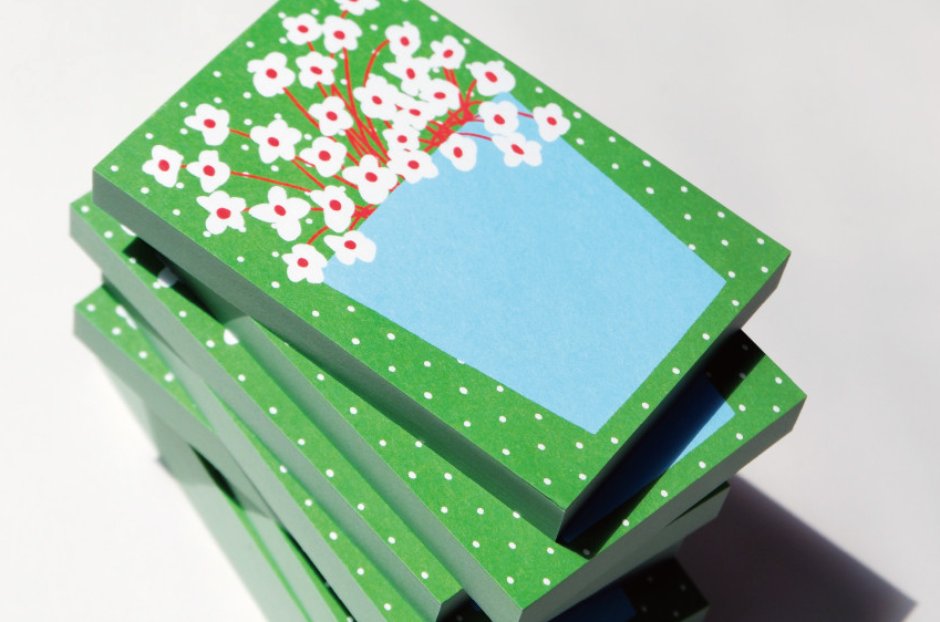 Vase of Bloom Memo Pad – White Flower