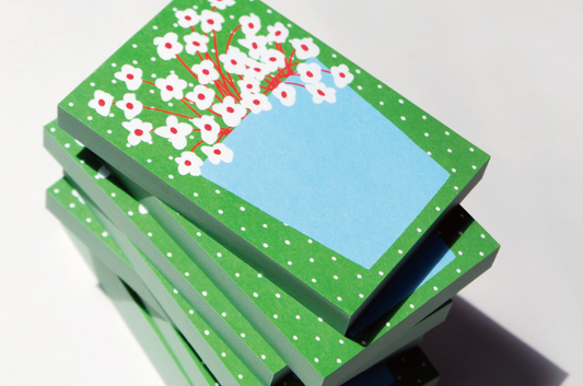 Vase of Bloom Memo Pad – White Flower