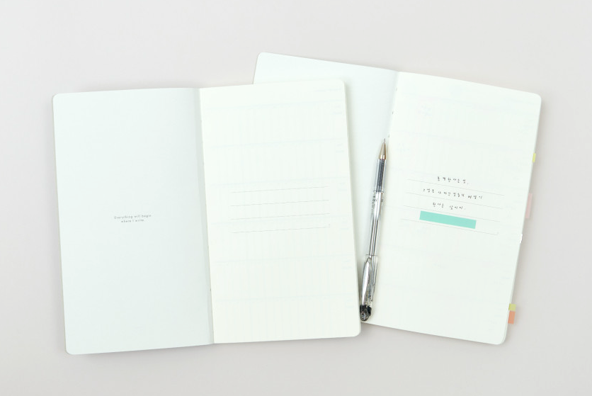 Analogue Keeper - Space Diary 6 month (2 Colors)