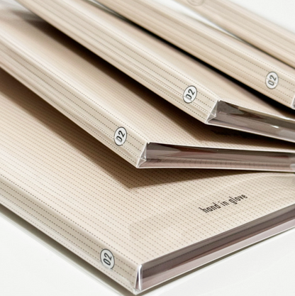 Hand in glove - Memo Book 02